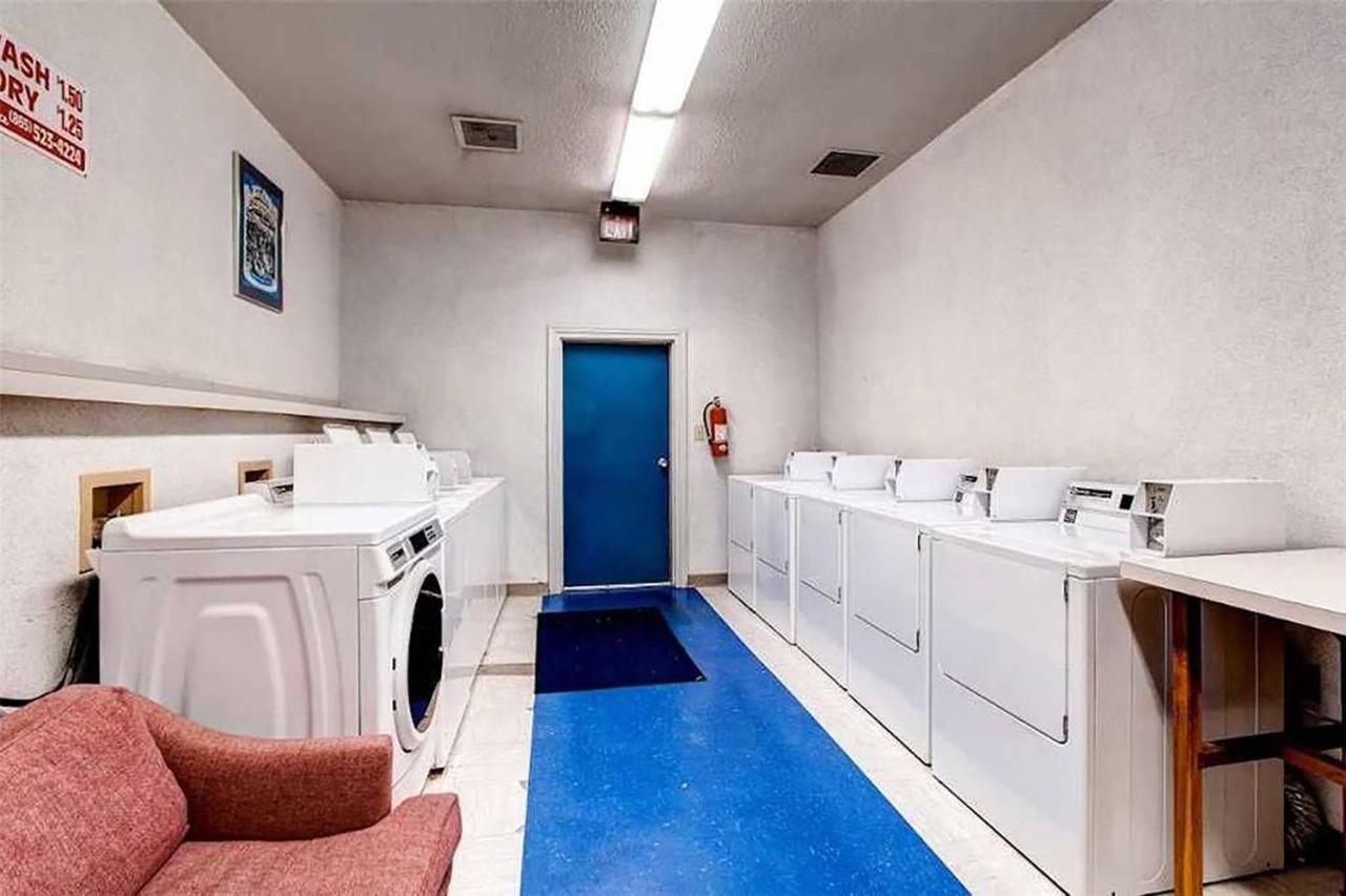 Sky High Views!!-peak Mountaintop-outdoor Pool-close To Downtown-private Balcony-wifi-cable Apartamento Gatlinburg