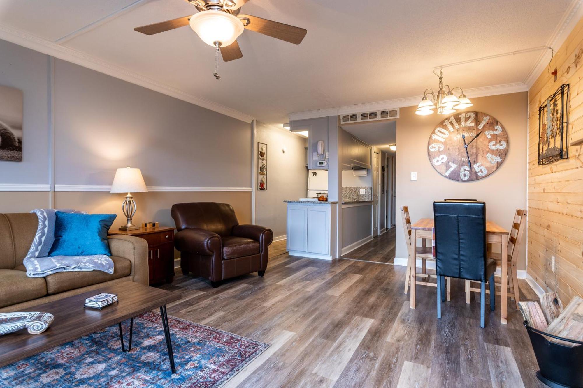 Apartamento Sky High Views!!-peak Mountaintop-outdoor Pool-close To Downtown-private Balcony-wifi-cable Gatlinburg