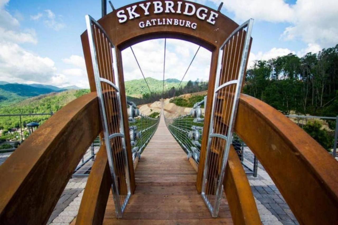 Apartamento Sky High Views!!-peak Mountaintop-outdoor Pool-close To Downtown-private Balcony-wifi-cable *