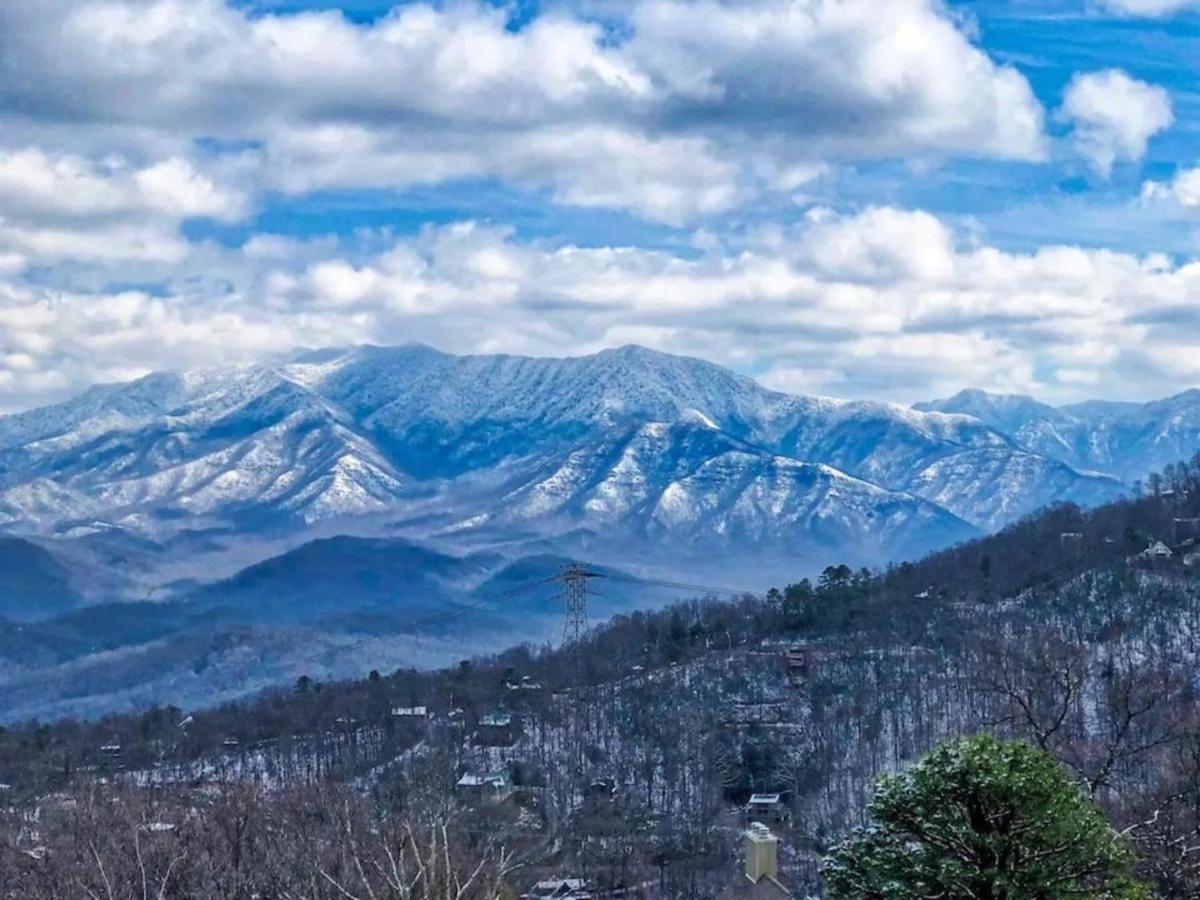 Sky High Views!!-peak Mountaintop-outdoor Pool-close To Downtown-private Balcony-wifi-cable Apartamento