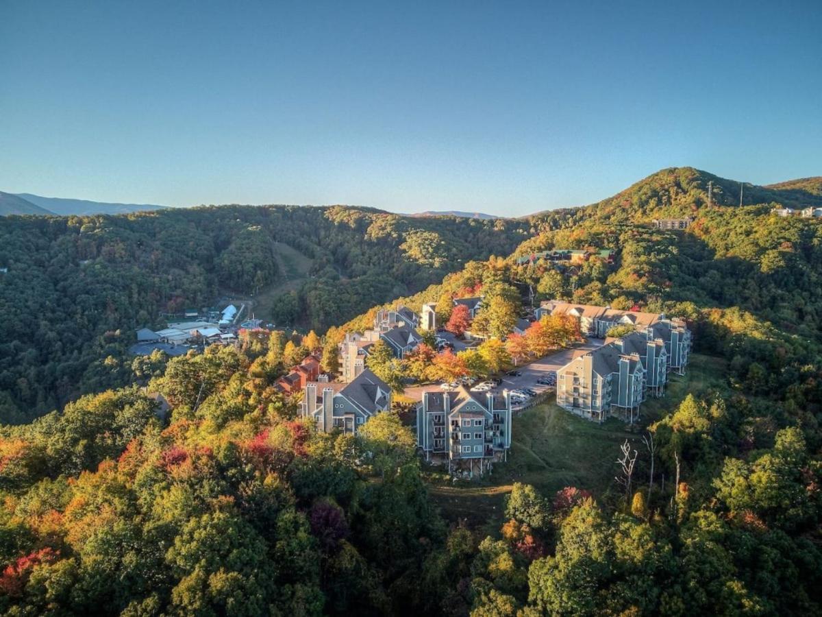 Sky High Views!!-peak Mountaintop-outdoor Pool-close To Downtown-private Balcony-wifi-cable Apartamento